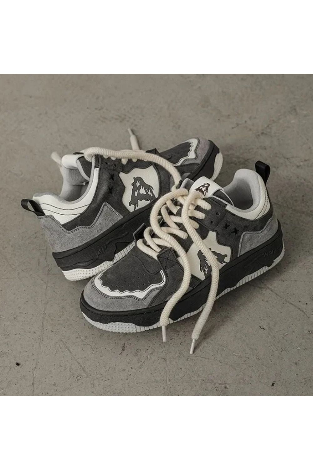 Dark Cream Sneaker