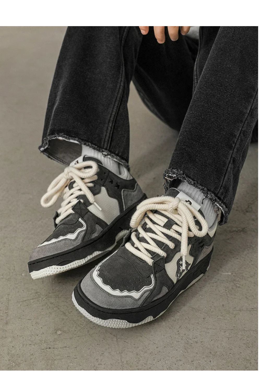 Dark Cream Sneaker