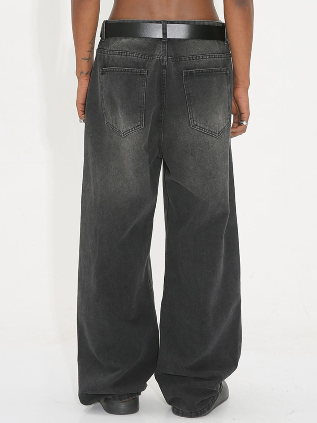 GRADIENT - Loose Basic Jeans